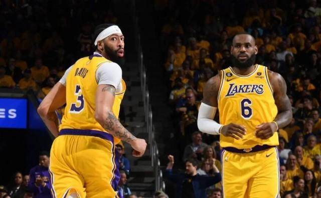 1683156996525034755.jpg huren.jpg